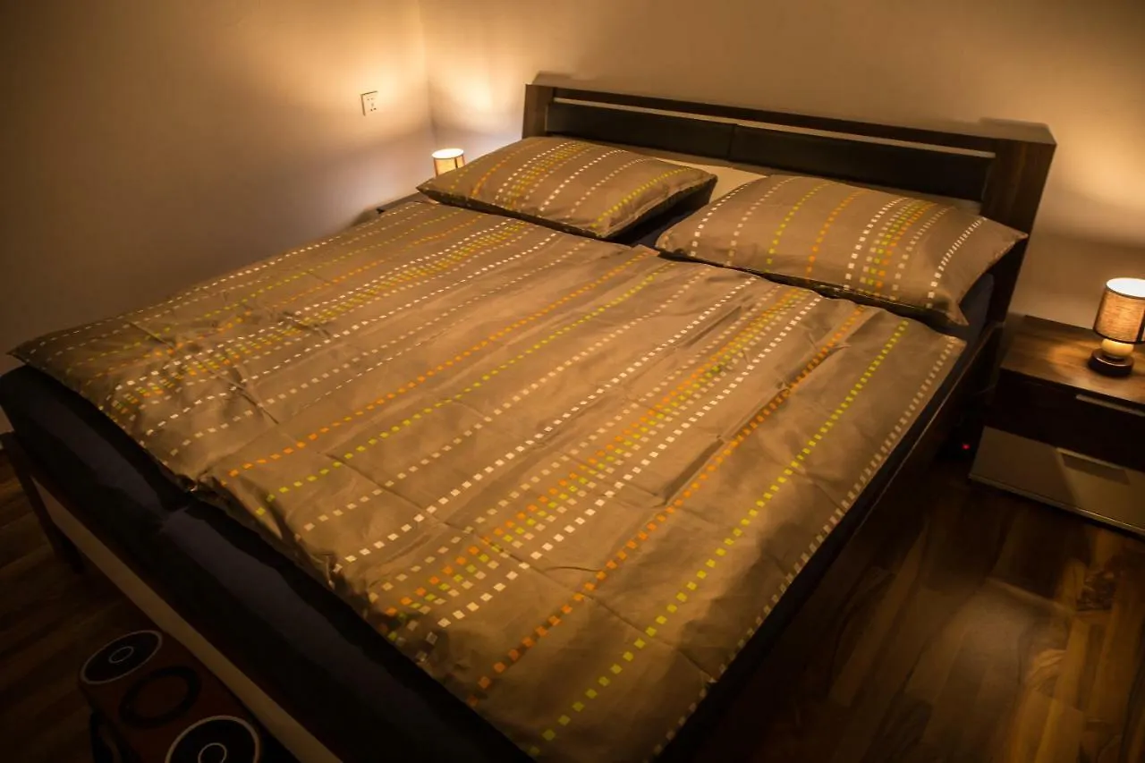 Family House With Parking Villa Praag Vakantiehuis